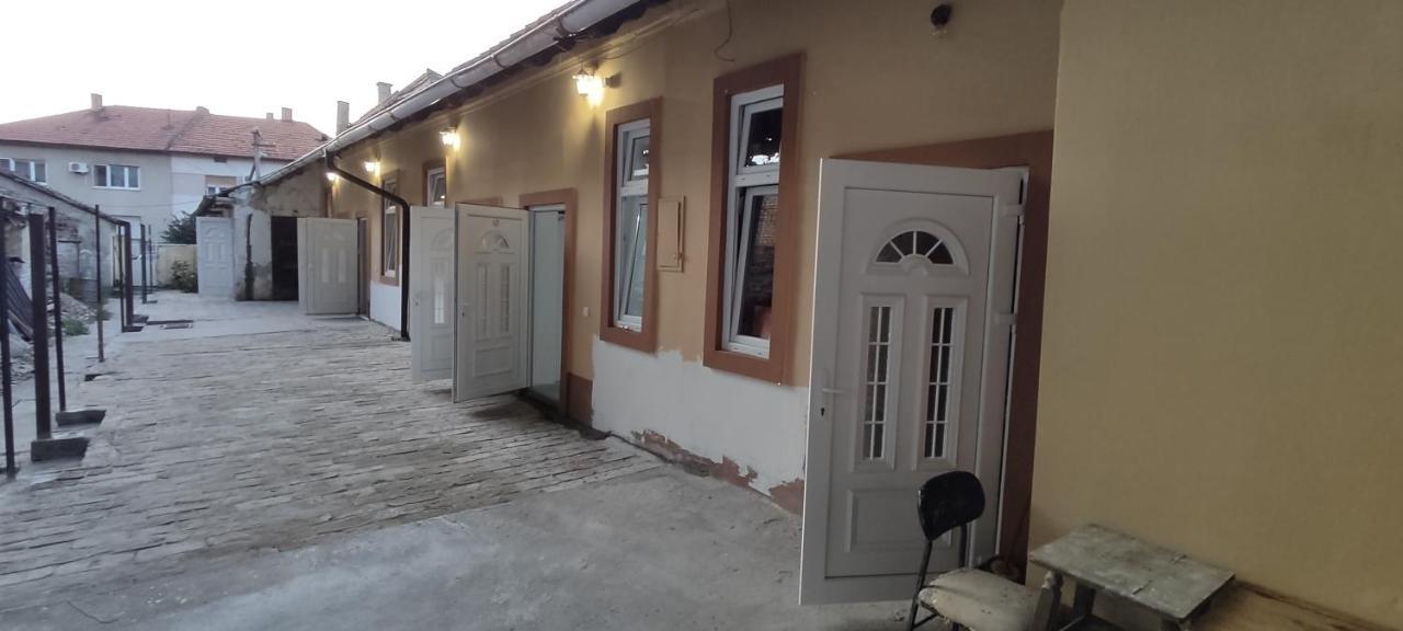Apartmani Dld Ns Novi Sad Buitenkant foto